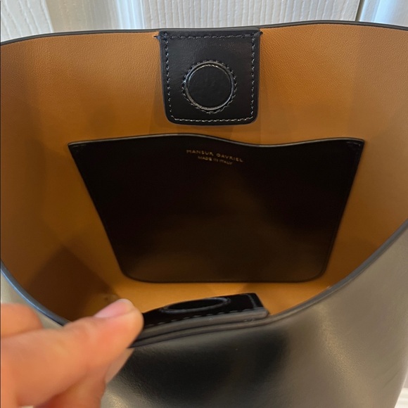 NWT MANSUR GAVRIEL
Black and Caramel Everyday Cabas - Picture 9 of 11